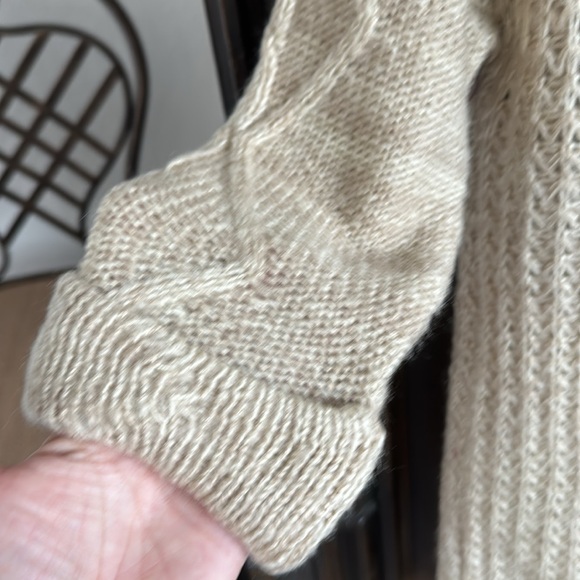 Beige knitted sweater size S in good condition. - Picture 5 of 6